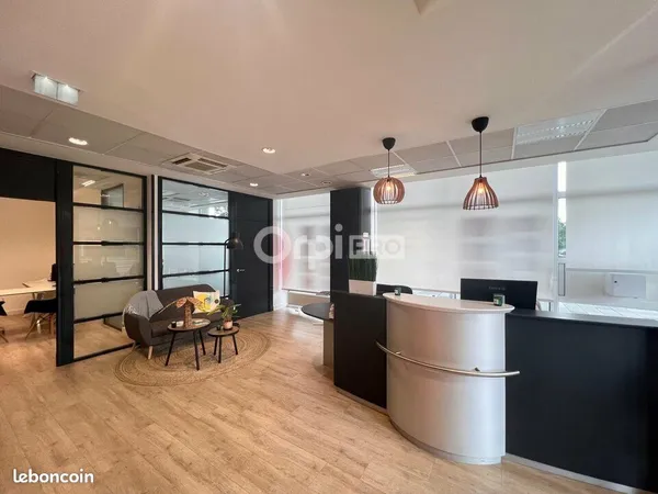 Bureau 138 m²