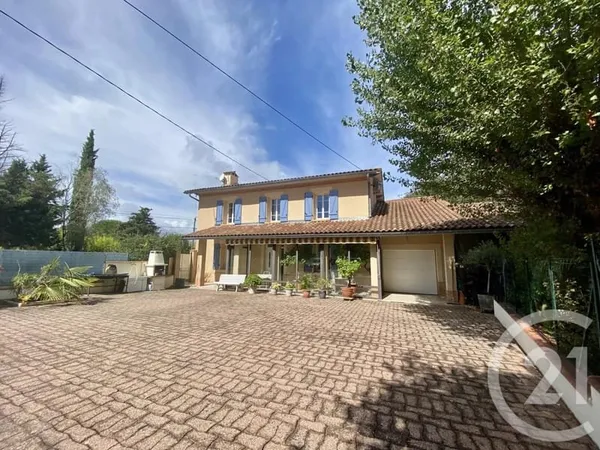 Maison 5 pièces 200 m²