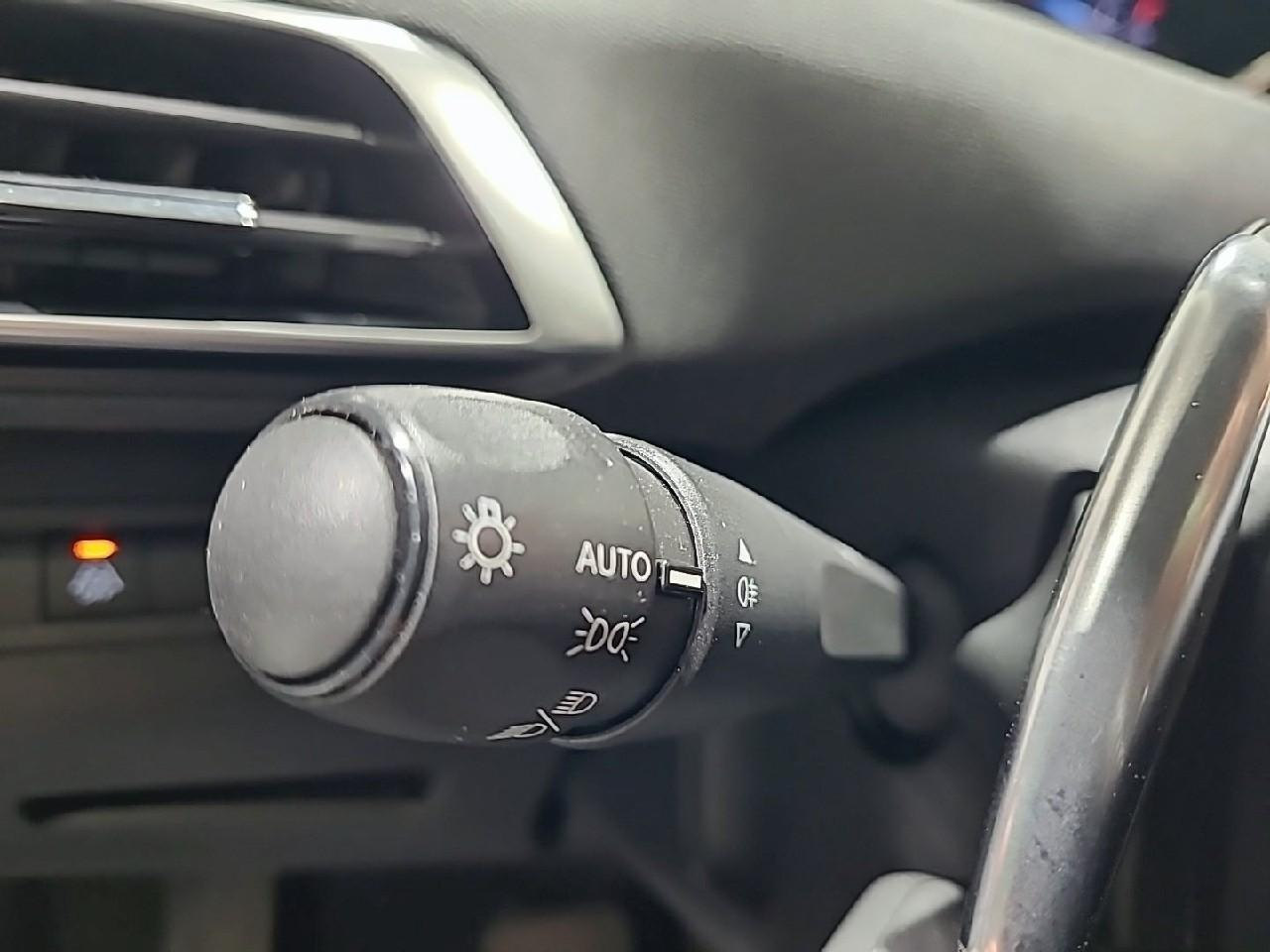 Peugeot 3008 puretech 130ch s&s eat8 active pack — photo 28