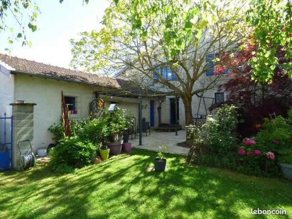 Maison 6 pièces 223 m²