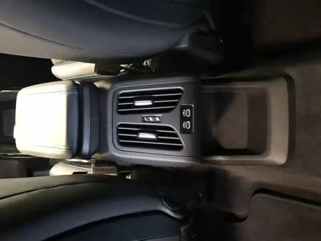 Bmw X1 sdrive 18i 136ch dkg7 — photo 2