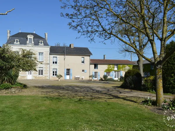 Maison 6 pièces 355 m²