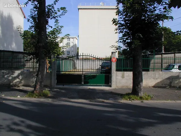 Box a louer villeneuve le roi