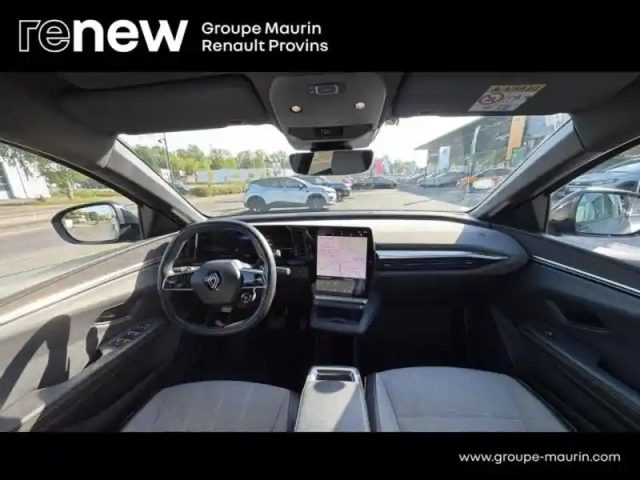 Renault Megane e-tech electric ev60 220ch techno super charge — photo 15