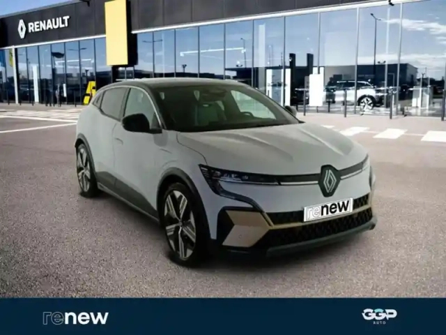 Renault Megane e-tech electric ev60 220ch iconic optimum charge — photo 10