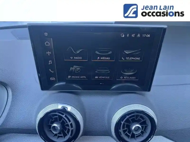 Audi Q2 35 tfsi 150 s tronic 7 — photo 35
