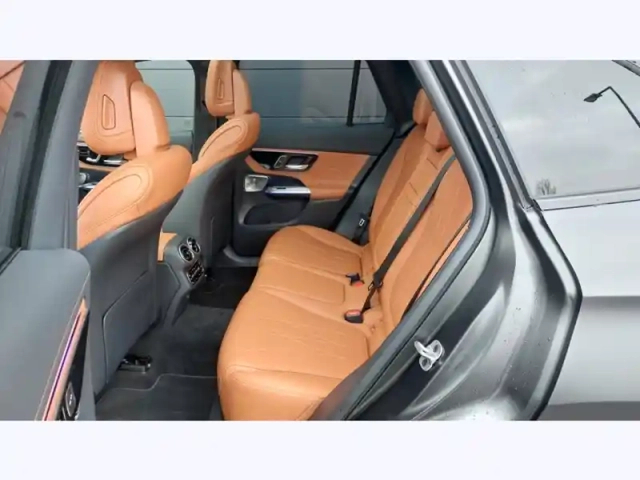 Mercedes Glc 300 e  hybrid eq 4matic — photo 19
