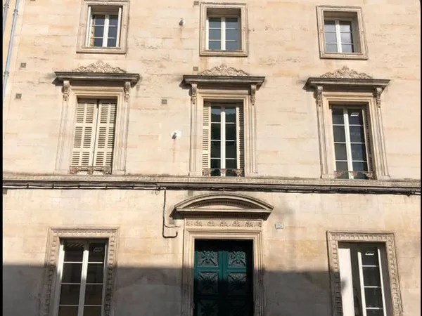 T2 Niort centre location nue proche brèche