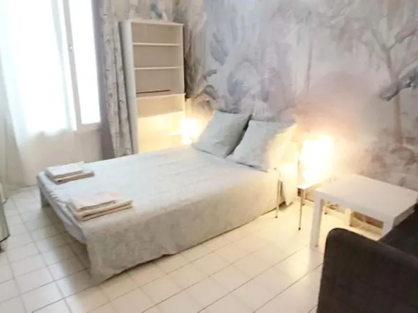 Location de 2 chambres meublees a clichy