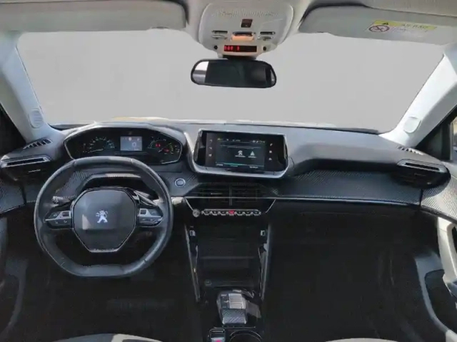 Peugeot 2008 electrique 136 ch — photo 8