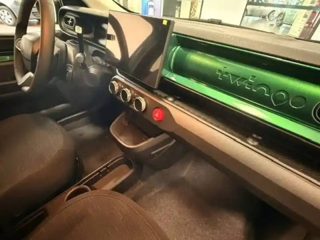Renault Twingo e-tech electrique 80 ch autonomie urbaine — photo 2