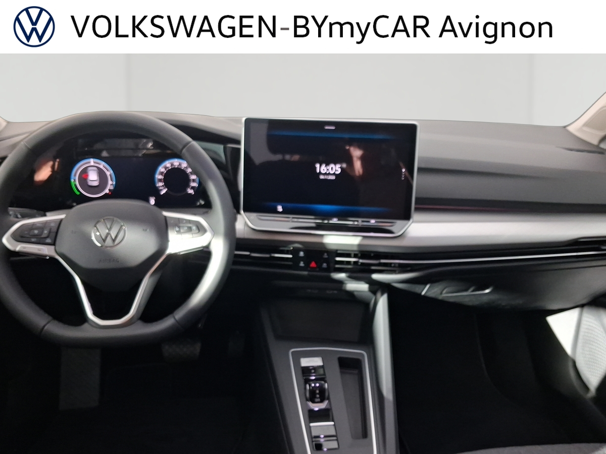 Volkswagen Golf 1.5 eHybrid 204 DSG6 — photo 15