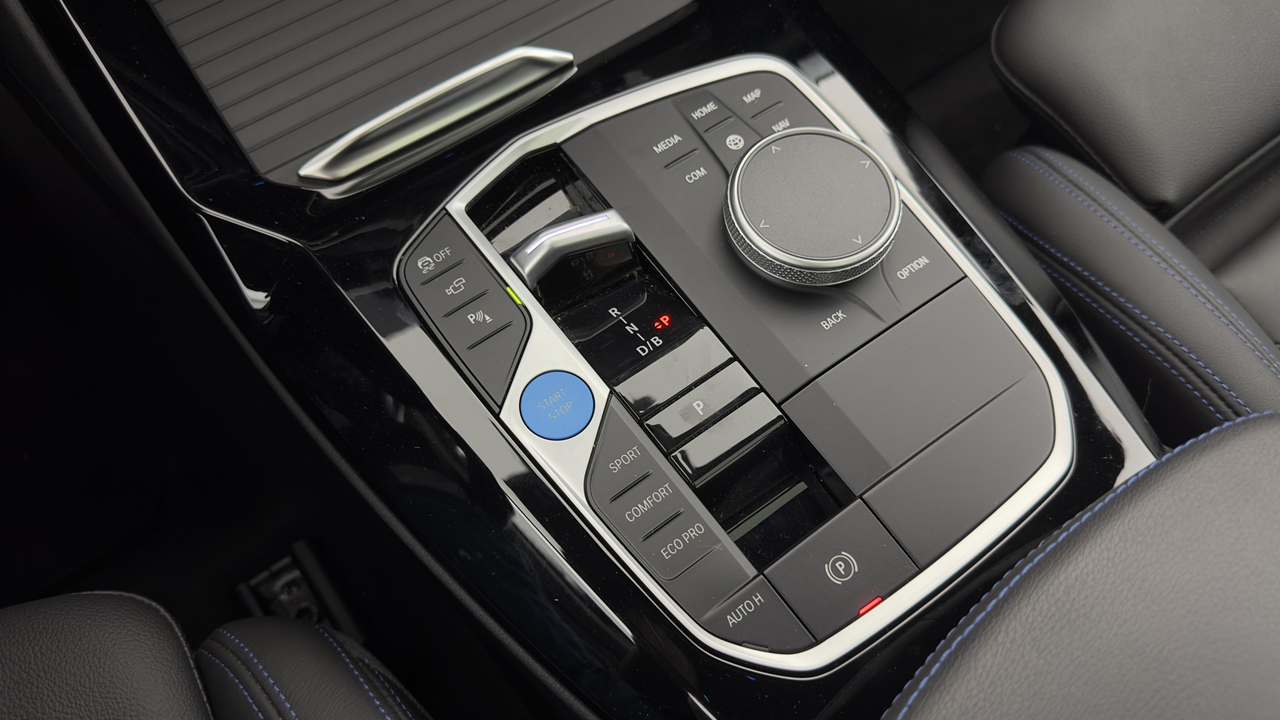 BMW iX3 M Sport 286 ch — photo 29