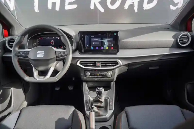 Seat Arona 1.0 tsi 95 ch start/stop bvm5 — photo 2