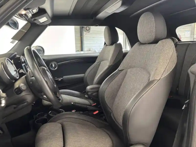 Mini Mini cabriolet cooper 136 ch — photo 10