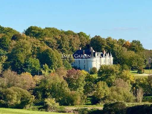 Château 18 pièces 600 m²