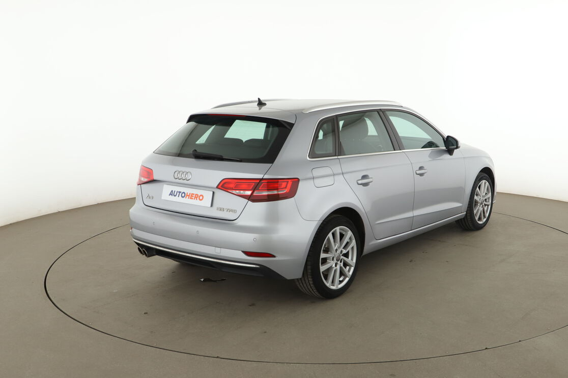 Audi A3 Sportback 35 TFSI COD S Tronic 7 — photo 5