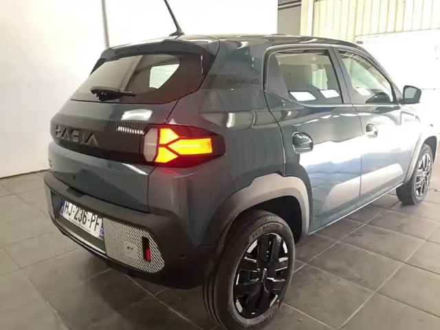 Dacia Spring electric 100 — photo 29