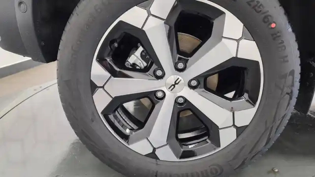 Dacia Duster eco-g 120 — photo 22