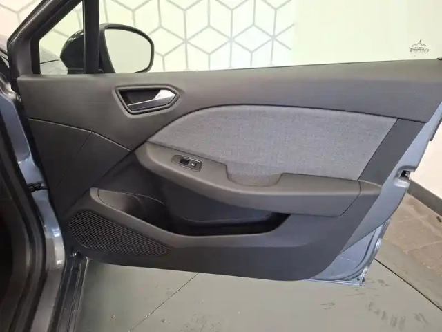Renault Clio e-tech full hybrid 145 ch gsr2 — photo 20