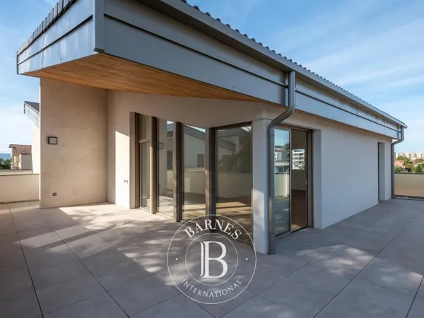 Sainte-Foy-lès-Lyon - Projet Singulier - Attique de 114 m² - 3 chambres - 84 m² de terrasses