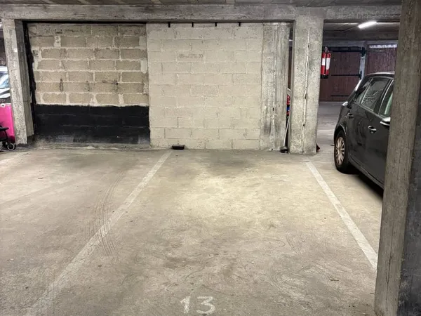 Parking 11 m²