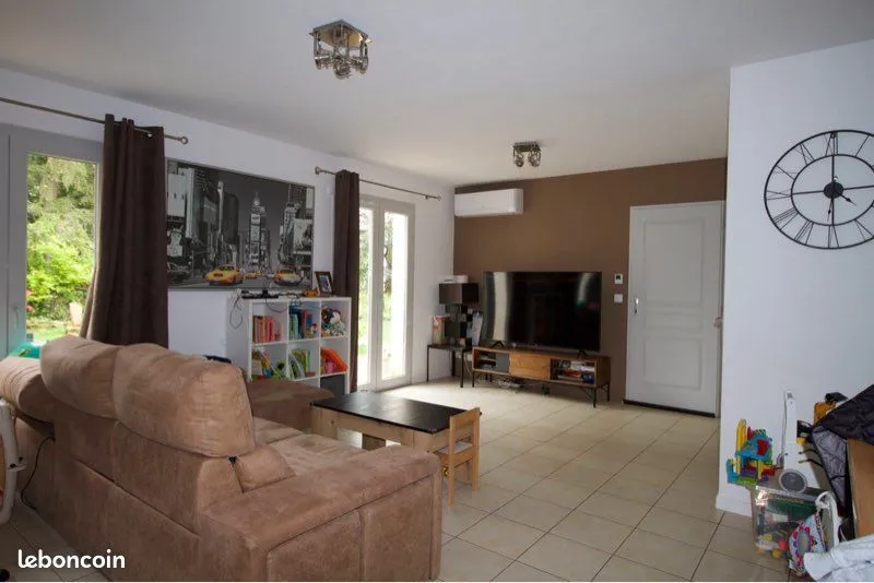 Photo 3