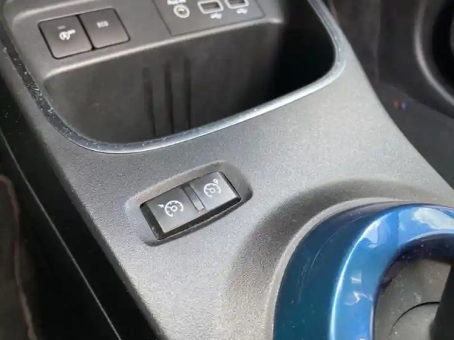 Renault Twingo 0.9 tce 95ch signature edc — photo 6