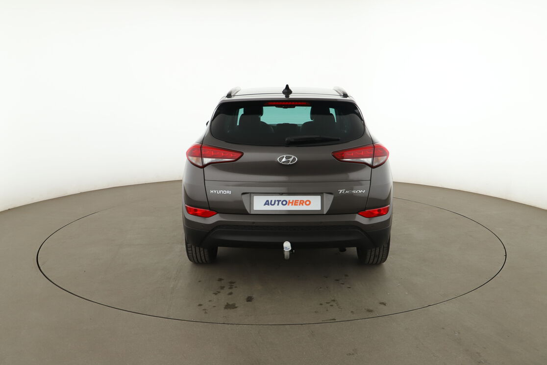 Hyundai Tucson 1.7 CRDi Executive DCT-7 — photo 4