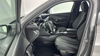 Peugeot 2008 1.2 PureTech 100ch S&S Allure — photo 12