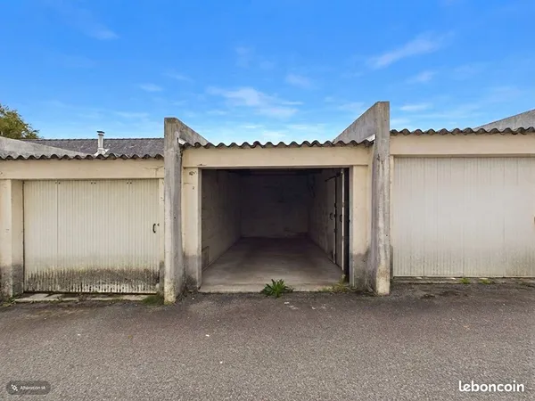 Parking/box 15 m² QUIMPER