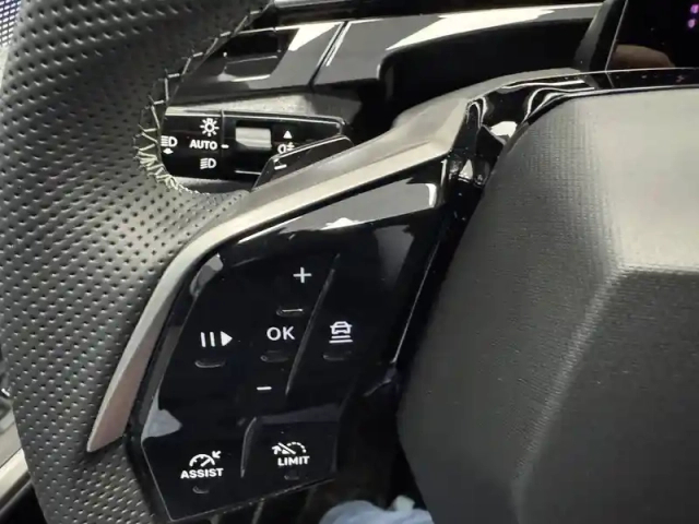 Peugeot 5008 electrique 210 ch 73 kwh — photo 24