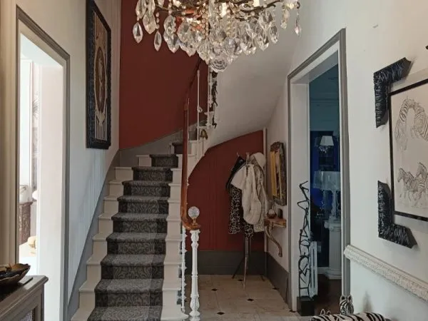 Villa 12 pièces 327 m²