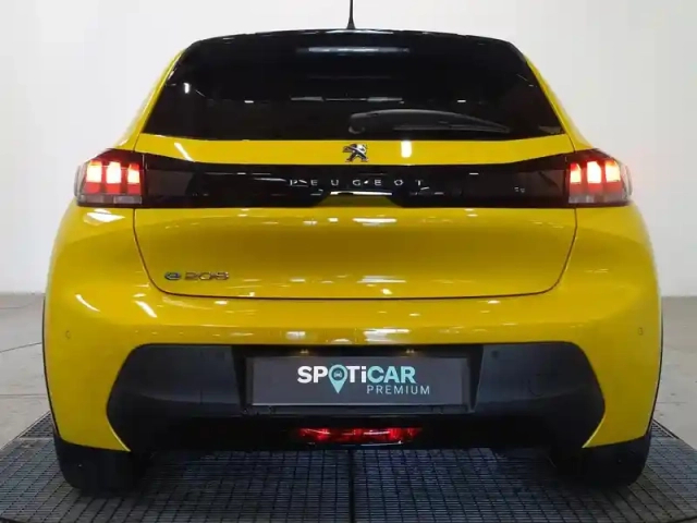 Peugeot 208 e- 136ch style — photo 19