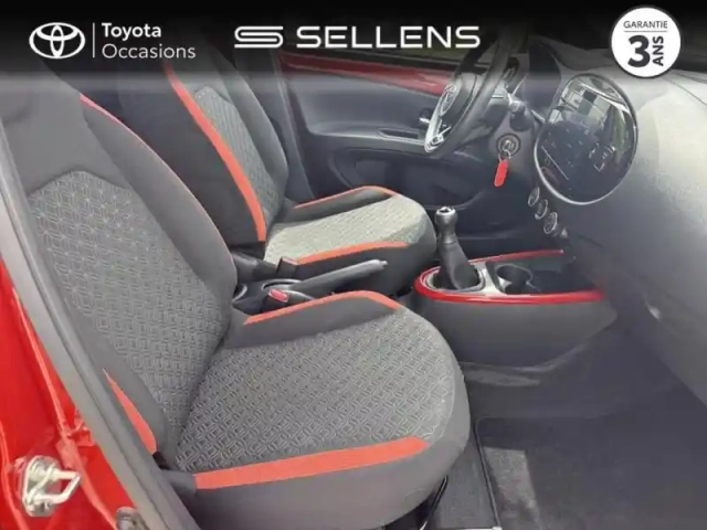Toyota Aygo X 1.0 vvt-i 72ch design my24 — photo 6