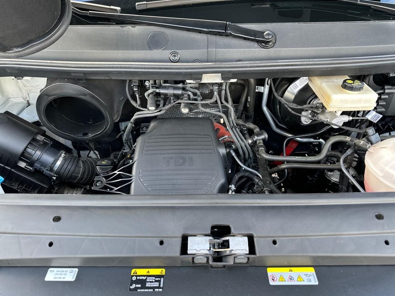 Volkswagen Crafter van 35 l3h3 2.0 tdi 177 ch bva business — photo 13