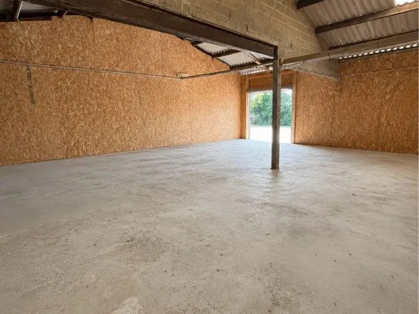 Local d’activité et entrepôt Location Corps-Nuds 1p 115m² 449€