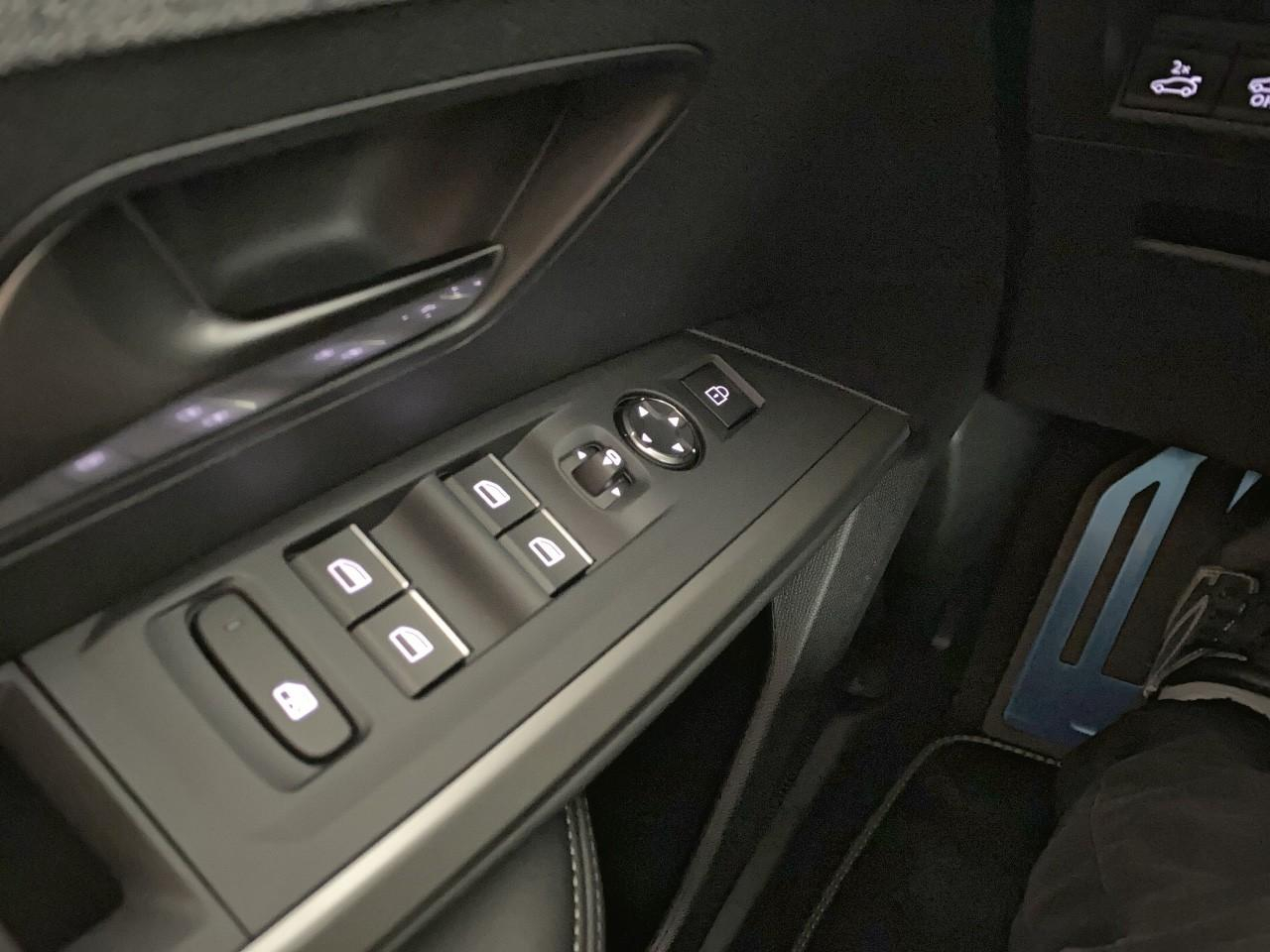 Peugeot 3008 hybrid 145 e-dcs6 gt — photo 20