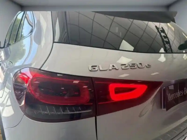 Mercedes Gla 250 e progressive line — photo 13