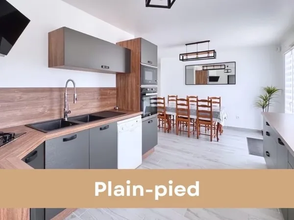 Maison plain-pied moderne à Croth, lumineuse et calme