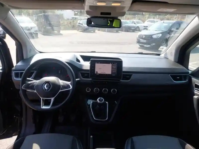 Renault Kangoo blue dci 115 — photo 10