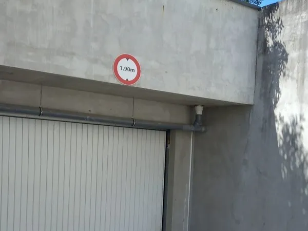 GARAGE SECURISE 14M² AVEC PRISE + ECLAIRAGE - RUMILLY