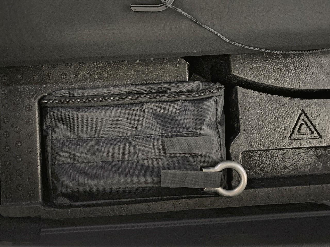 Peugeot 408 hybrid 145 e-dcs6 gt — photo 16
