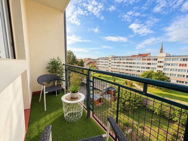 NANCY / JEANNE D'ARC : SPACIEUX APPARTEMENT T4 AVEC BALCON