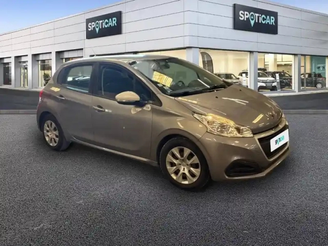 Peugeot 208 puretech 68ch bvm5 — photo 13