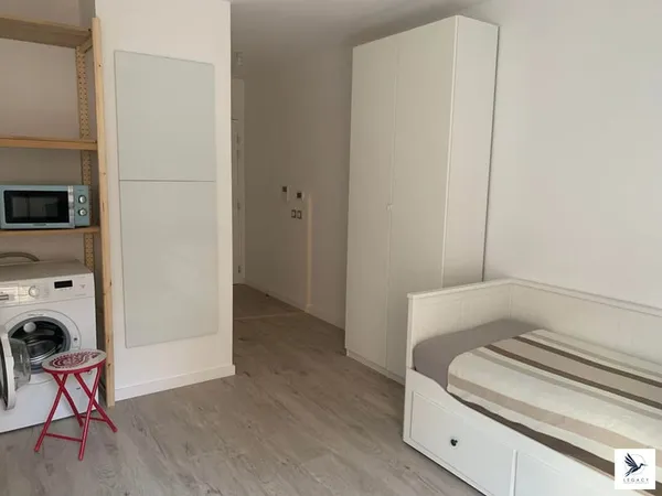 SCHILTIGHEIM - STUDIO MEUBLE CAVE ET PARKING