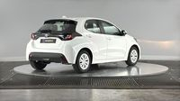Toyota Yaris 116h Dynamic 5p MY22 — photo 5