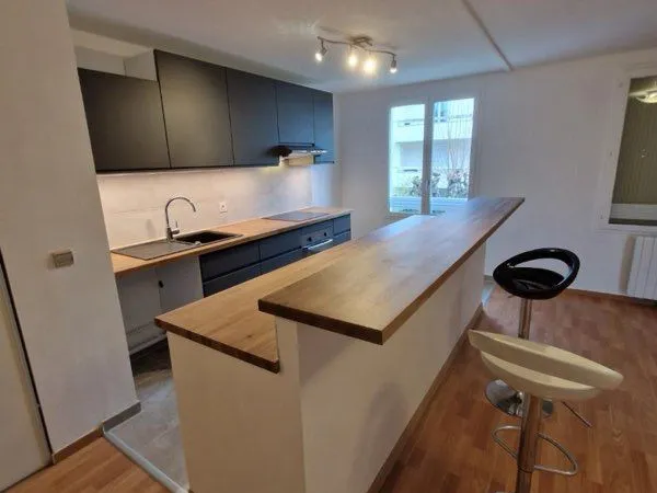 GIF-SUR-YVETTE - 3 pièces 68,85 m² - Balcon fermé - 2 parkings - Débarras