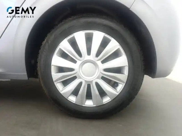 Peugeot 208 puretech 68ch bvm5 — photo 11