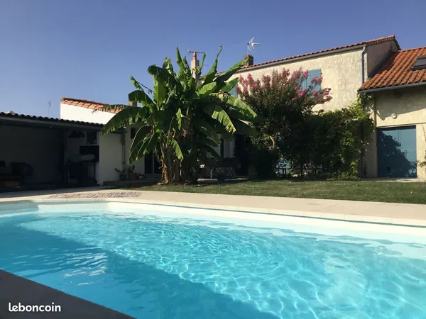 Maison familiale de 160 m² avec piscine chauffée - 6 chambres - Au calme et sans vis-à-vis